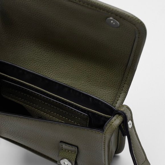 Beautiful Olive Colored Man Cross Body Bag To Take Your Casual Look Even Higher. - Picture 3 of 5